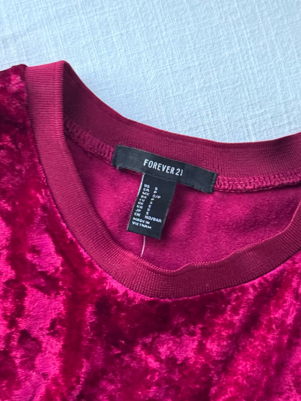 Forever 21 Crushed Velvet ‘Paradise’ Logo Tee - Picture 3 of 5